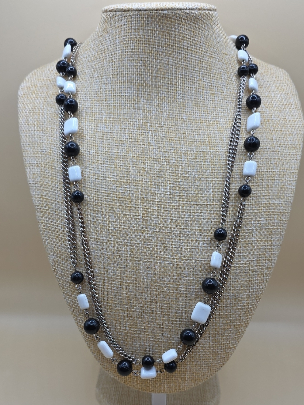 Vintage Flapper Lucite Black & White Beaded  Necklace